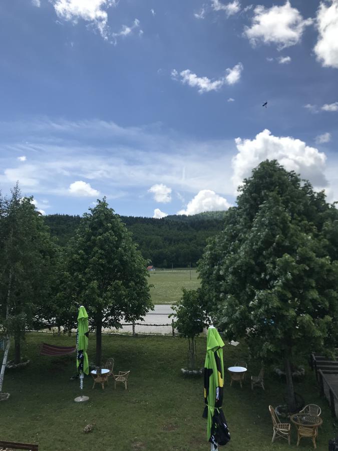 Motel Zaborje Плужине Екстер'єр фото